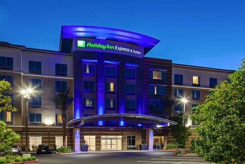 Внешний вид отеля Holiday Inn Express & Suites Anaheim Resort Area, an Ihg Hotel