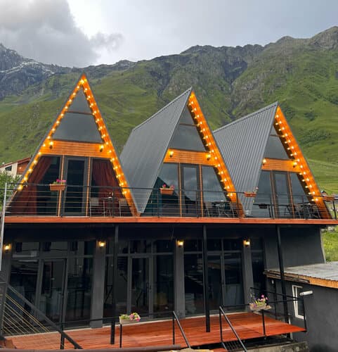 Внешний вид отеля Pyramid Kazbegi