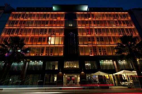 Внешний вид отеля Le Rex Hotel в Тарбе