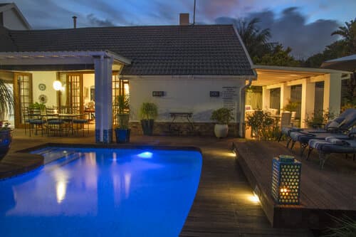 Внешний вид отеля Admiralty Beach House