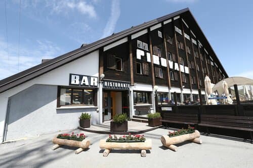 Внешний вид отеля Albergo Quarto Pirovano в Бормио