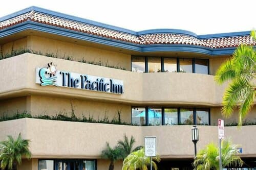 Внешний вид отеля The Pacific Inn