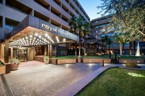 Внешний вид отеля Royal Hotel Carlton в Болонье