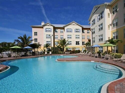 Внешний вид отеля Residence Inn by Marriott Cape Canaveral Cocoa Beach в Бреварде