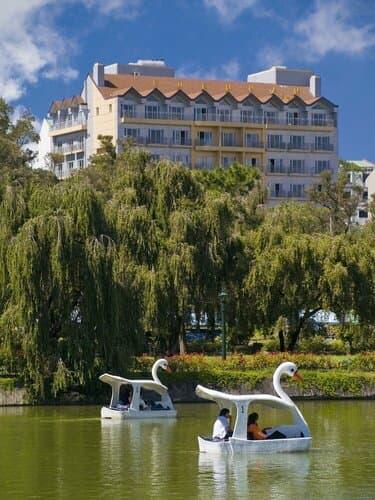 Внешний вид отеля Baguio Burnham Suites