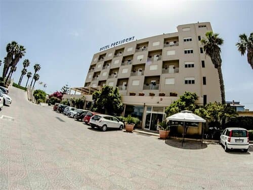 Внешний вид отеля Hotel President Sea Palace в Ното