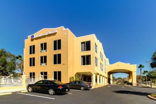 Внешний вид отеля Comfort Suites Clearwater - Dunedin в Клеруотере