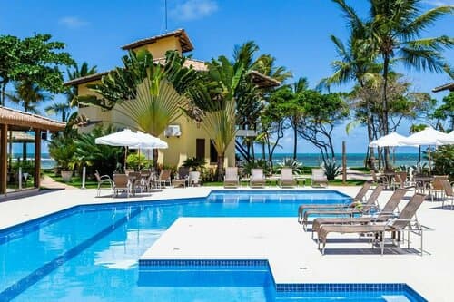 Внешний вид отеля Arraial Bangalô Praia Hotel в Порту-Сегуру