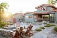 Внешний вид отеля Sparrows Lodge