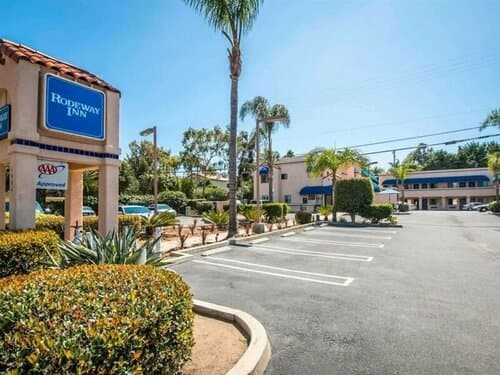 Внешний вид отеля Rodeway Inn Encinitas North в Энсинитасе