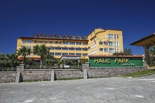 Внешний вид отеля Halic Park Hotel в Айвалыке
