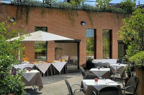 Внешний вид отеля Aemilia Hotel Bologna