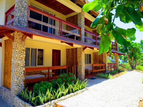 Внешний вид отеля Tepanee Beach Resort в Логоне