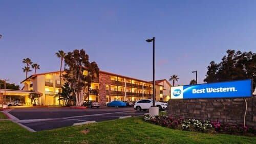 Внешний вид отеля Best Western Carlsbad by the Sea