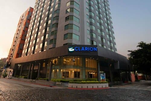 Внешний вид отеля Clarion Suites Guatemala City