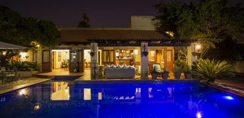 Внешний вид отеля Opikopi Guest House