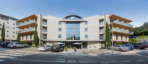 Внешний вид отеля Hotel Palacio de Aiete в Доностия-Сан-Себастьяне