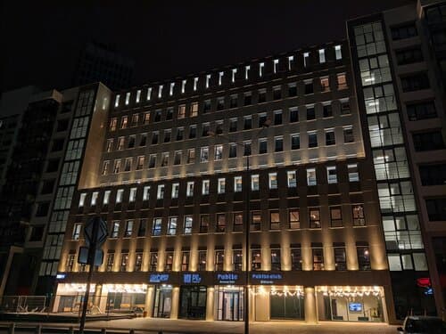 Внешний вид отеля FarFour Inn & Suite