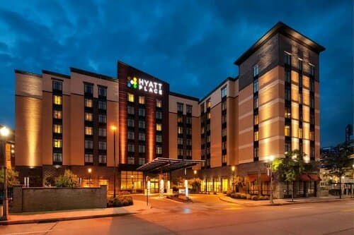 Внешний вид отеля Hyatt Place Pittsburgh-North Shore в Питтсбурге