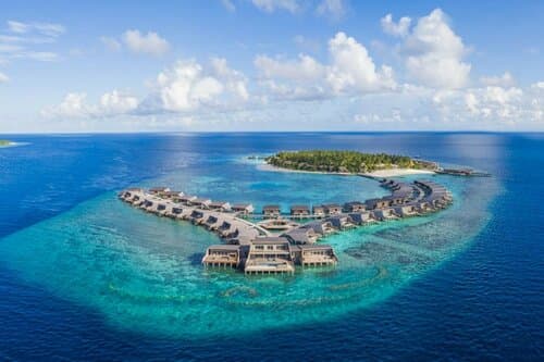Внешний вид отеля The St. Regis Maldives Vommuli Resort