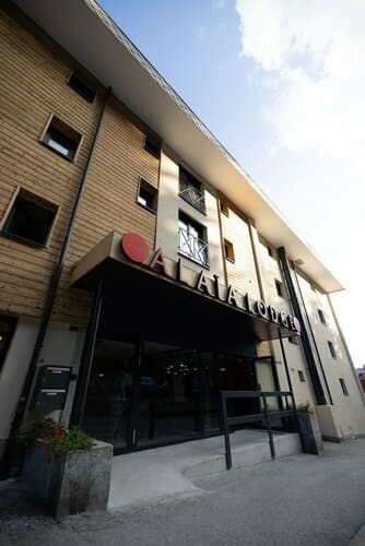 Внешний вид отеля Alaia Lodge