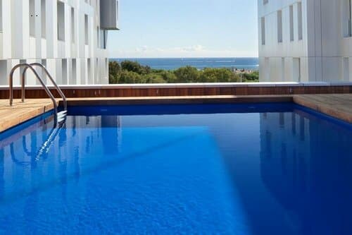 Внешний вид отеля Lugaris Beach в Барселоне