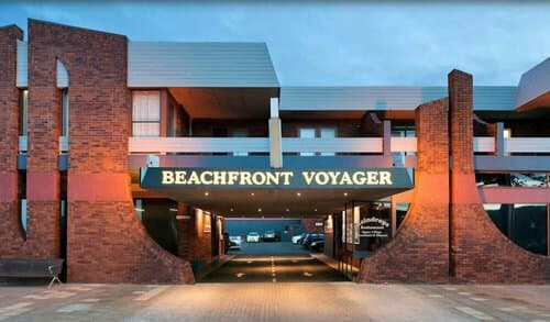 Внешний вид отеля Beachfront Voyager Motor Inn
