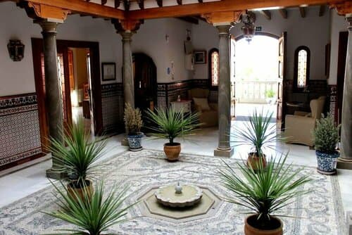 Внешний вид отеля Hotel La Zubia