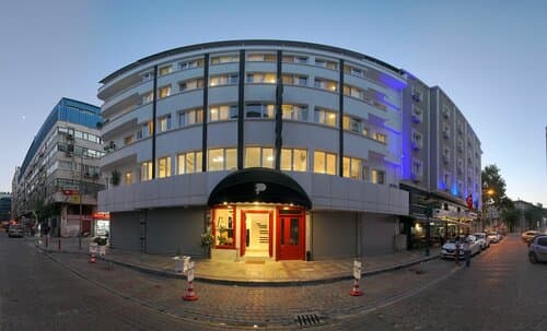 Внешний вид отеля Piano Hotel в Конаке