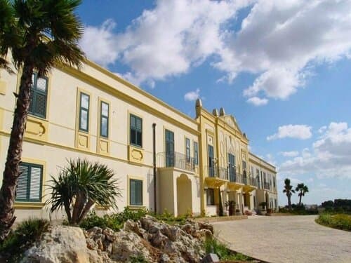 Внешний вид отеля Delfino Beach Hotel в Марсале