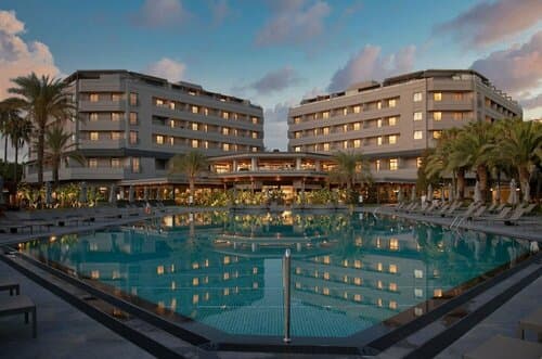 Внешний вид отеля Miramare Beach Hotel в Анталье (провинция)