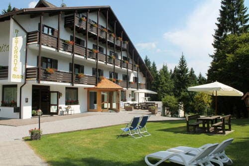 Внешний вид отеля Hotel Piccola Baita