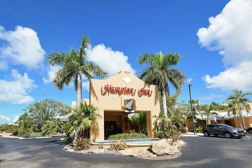 Внешний вид отеля Hampton Inn Key Largo Manatee Bay