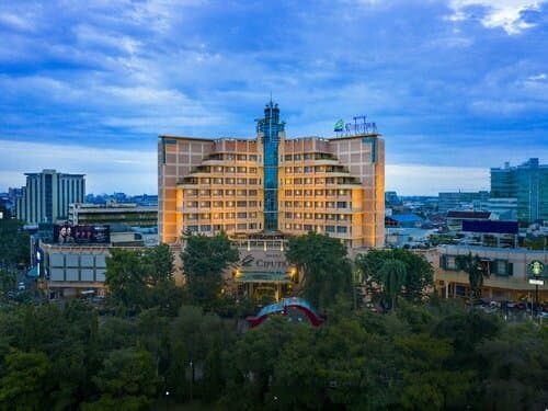 Внешний вид отеля Hotel Ciputra Semarang managed by Swiss-Belhotel International