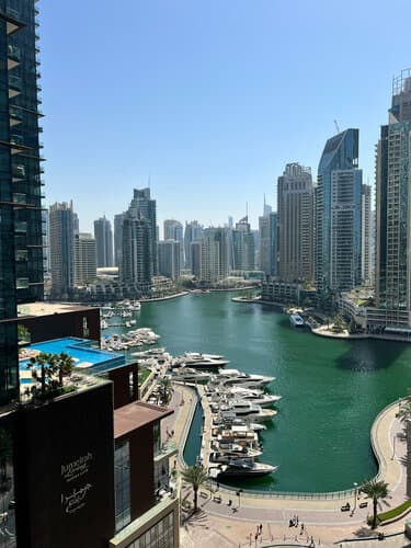 Внешний вид отеля Dubai Marriott Harbour Hotel & Suites в Мерсе Дубае