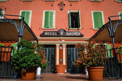 Внешний вид отеля Hotel Daunia в Модене