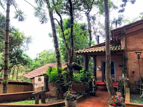 Внешний вид отеля Estalagem Wiesbaden в Камандукаии