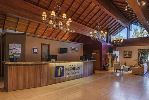Внешний вид отеля Hotel Fioreze Quero Quero