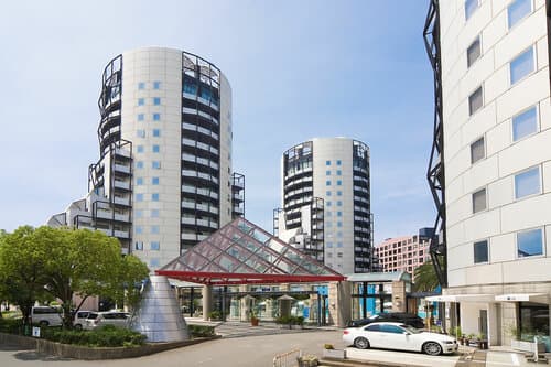 Внешний вид отеля The Residential Suites Fukuoka в Фукуоке