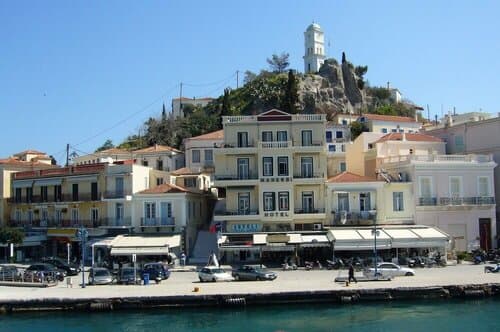 Внешний вид отеля Manessi City Hotel в Поросе