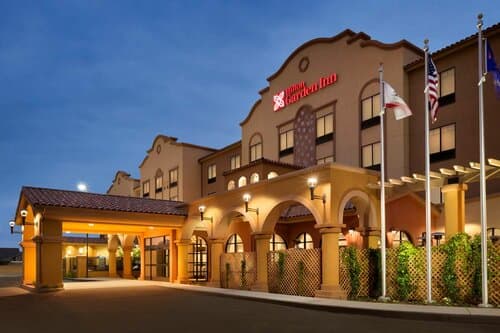 Внешний вид отеля Hilton Garden Inn Lompoc