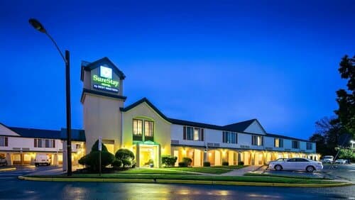 Внешний вид отеля SureStay Hotel by Best Western East Brunswick