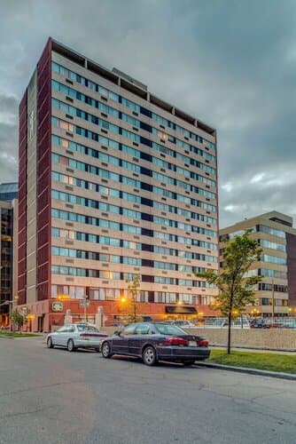 Внешний вид отеля Best Western Plus Suites Downtown в Калгарях