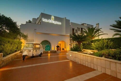 Внешний вид отеля Hotel Baia Del Capitano в Чефалù