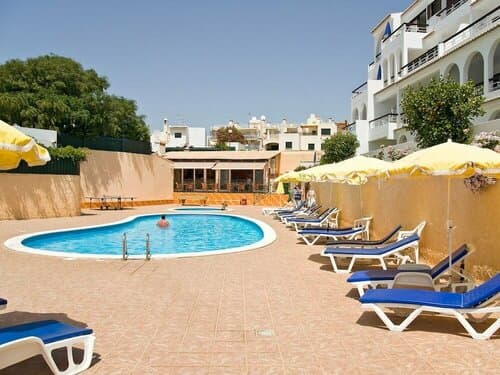 Внешний вид отеля Apartamentos do Parque