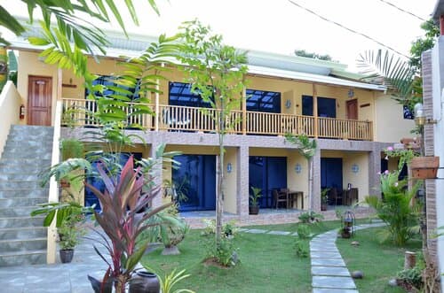 Внешний вид отеля Captain's Lodge and Bar