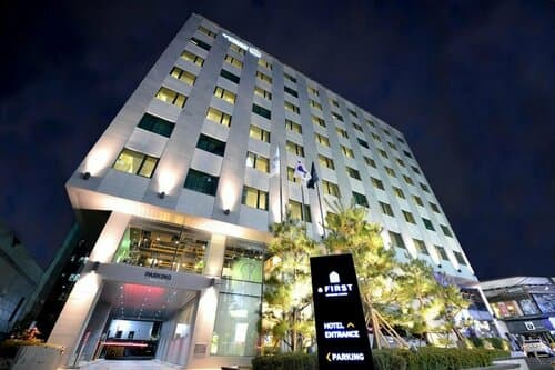 Внешний вид отеля Hotel Midcity Myeongdong в Сеуле