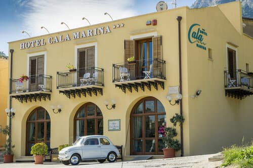 Внешний вид отеля Hotel Cala Marina