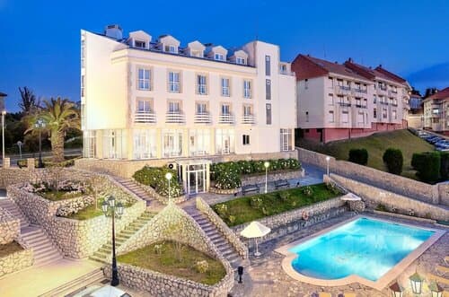 Внешний вид отеля Gran Hotel Suances