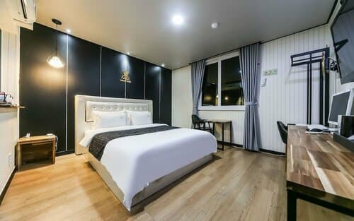 Внешний вид отеля Changwon Luxury